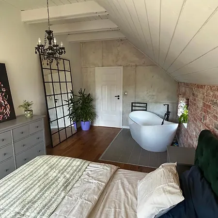 ヴィラ Katarina With Jacuzzi *