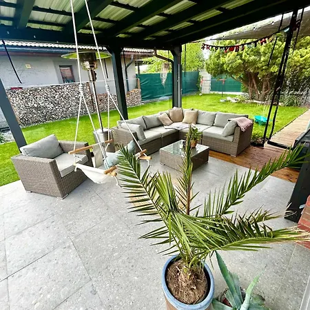 Katarina With Heated Pool *