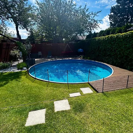 Katarina With Jacuzzi *