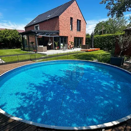 Katarina With Heated Pool Villa