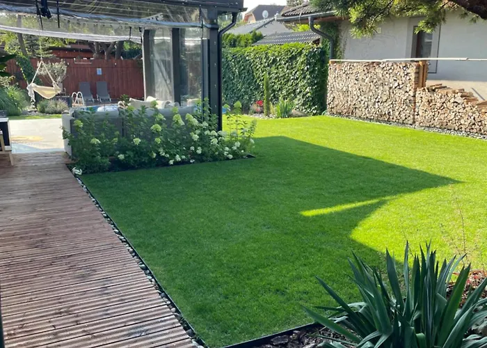 Katarina With Jacuzzi *