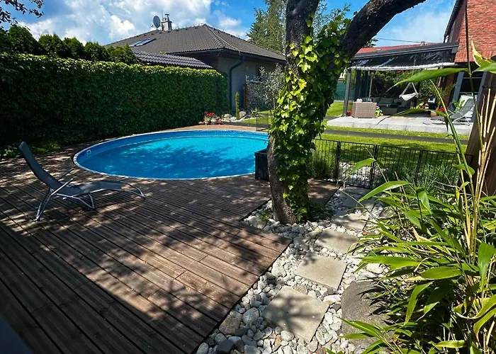 Katarina With Jacuzzi